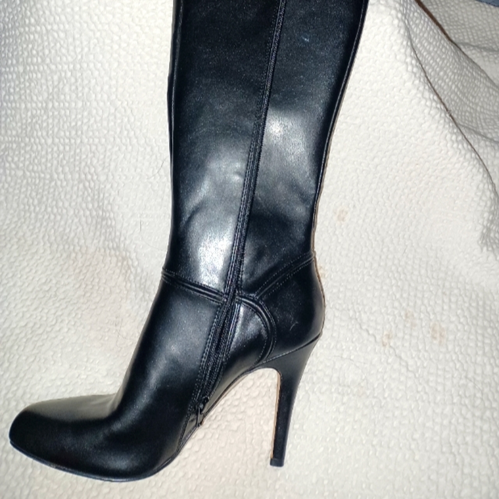 INC  3" heel black boot, zipper, size 7 medium, NWOT, never worn